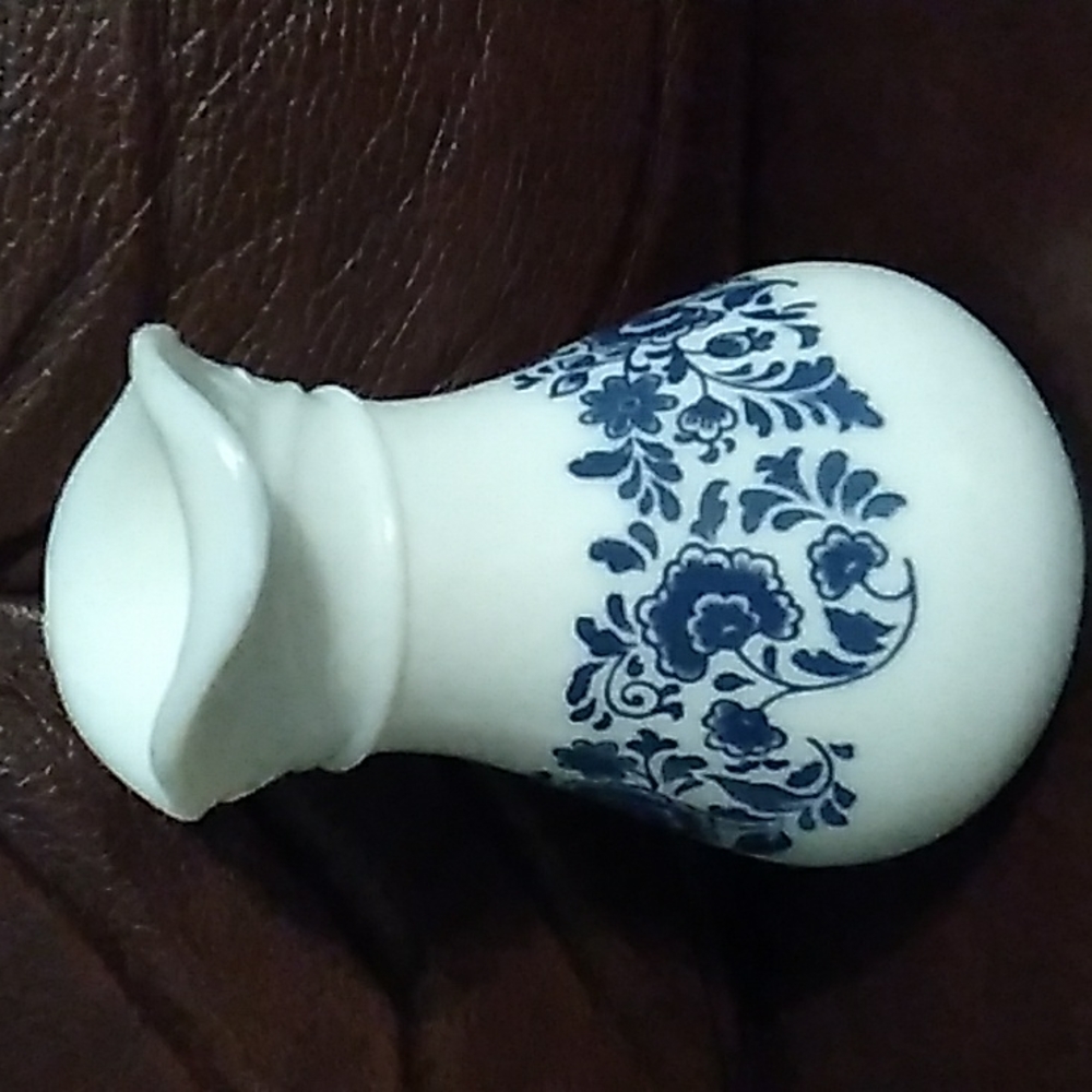 Vintage Avon Milk Glass Pitcher, Mug w/lid & Perfume Bottle (Set of 3) - Picture 3 of 7